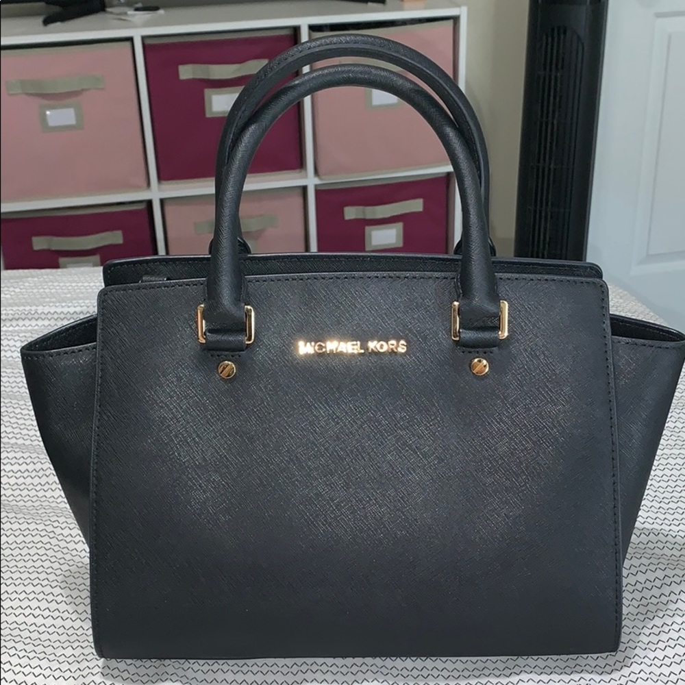 Michael Kors purse